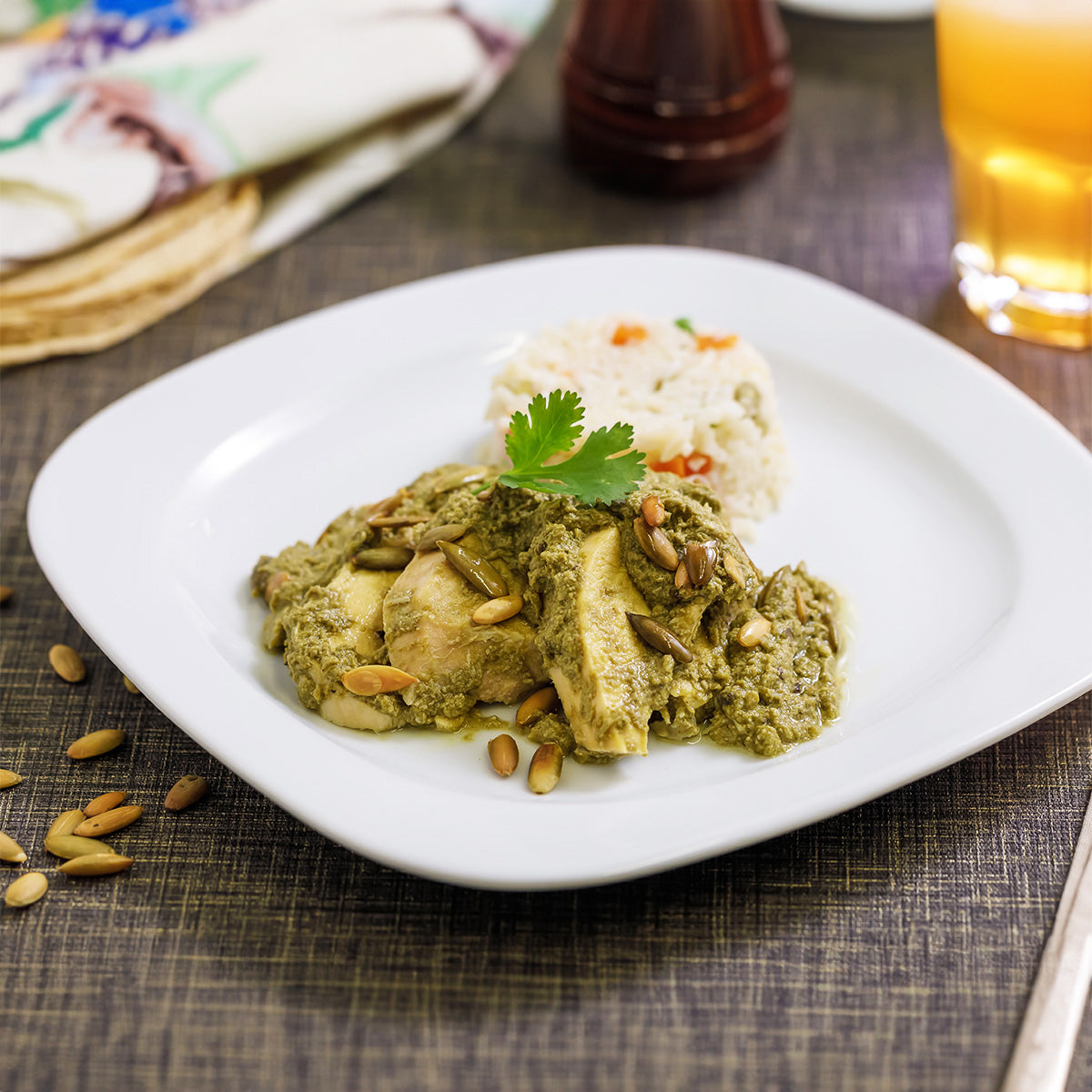 Pechuga de Pollo en Mole Verde